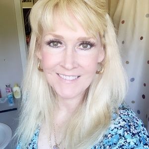 Meet your Posher, Valerie